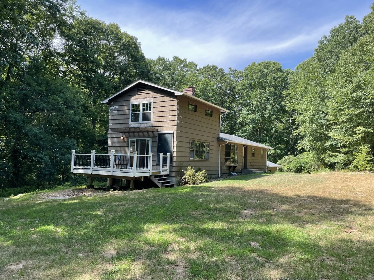 Rare 5 Bedroom / 3 Bath Whole House Rental Apartments Waterford, CT