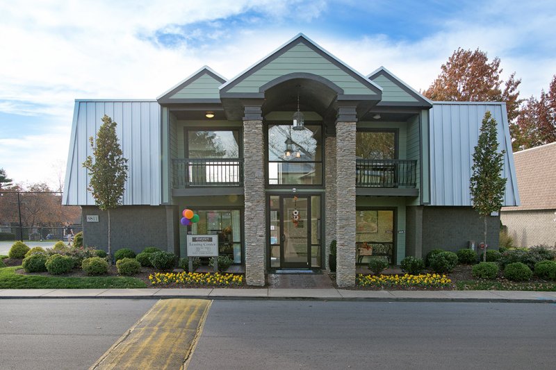 District At Hurstbourne Apartments Louisville, KY