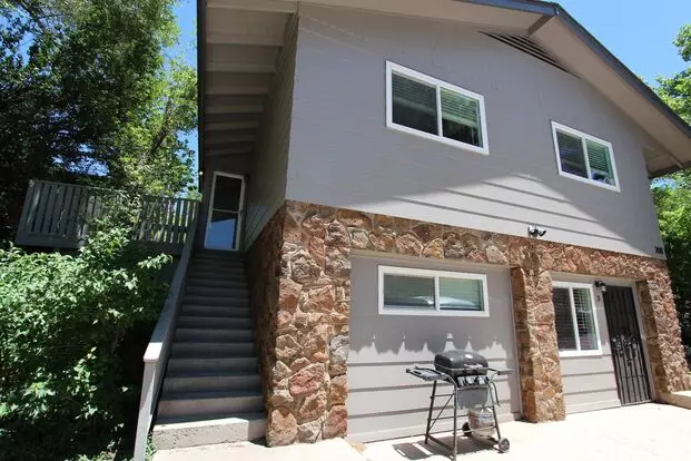 208 W Dale Ave Apartment for rent in Flagstaff, AZ