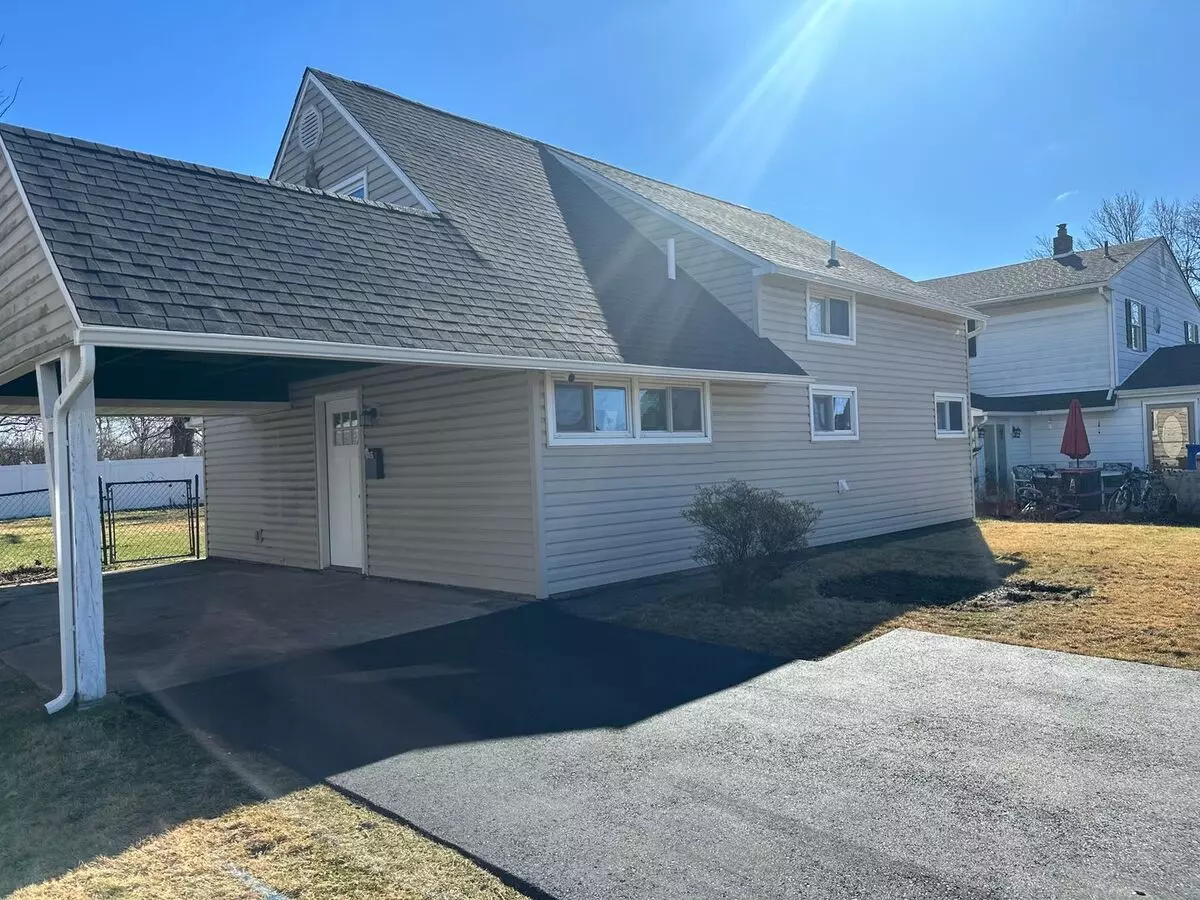 Renovated Pennsbury School District 4 Bedroom 2 Bath In North Park In Levittow Pa Falls Twp. Large Lot House for rent in Levittown, PA