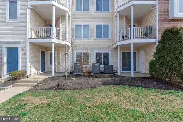 Crestwood 2 Bed Condo Available Aug 1 Apartment for rent in Levittown, PA