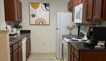 Clover Field Marketplace Apartment for rent in Chaska, MN