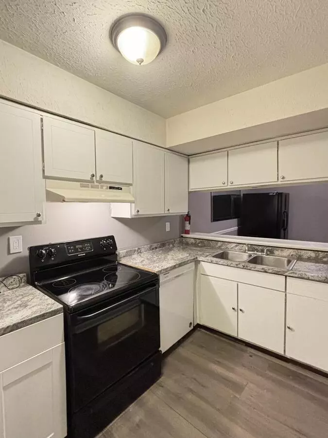 Sutcliff Sq Apartment for rent in Lithonia, GA