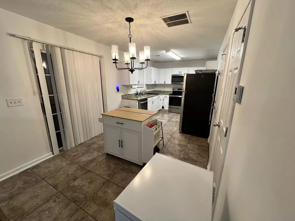 Merrywood Dr Apartment for rent in Fairburn, GA
