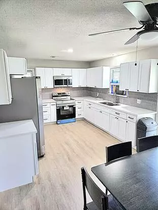 E Mountain St Apartment for rent in Seguin, TX