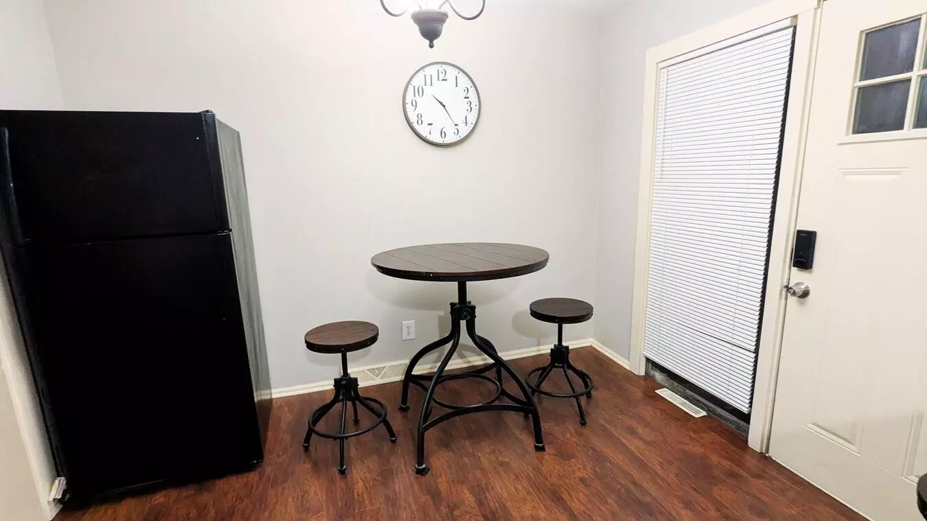 Craig Ave Apartment for rent in Grandview, MO