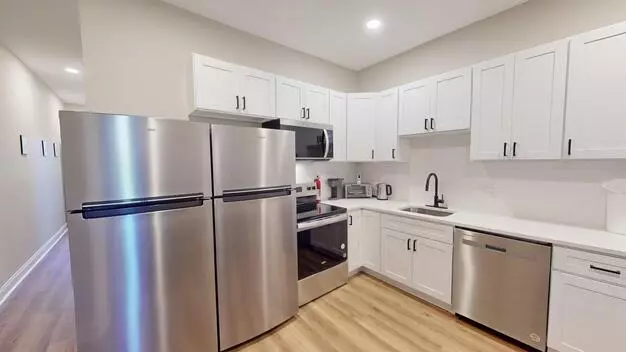 Madison Ave Apartment for rent in Baltimore, MD