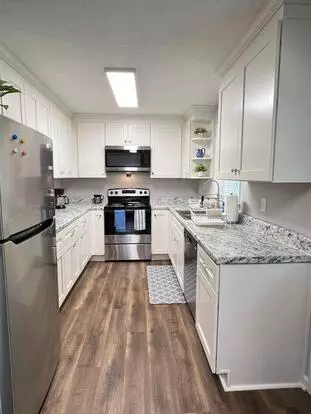 Ox Dr Apartment for rent in Mableton, GA