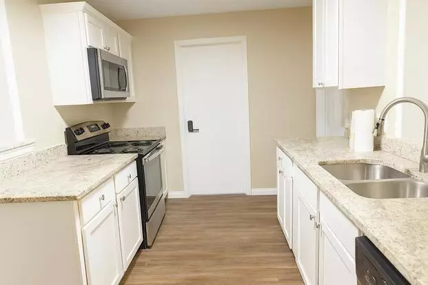 Meadowglades Dr Apartment for rent in Decatur, GA