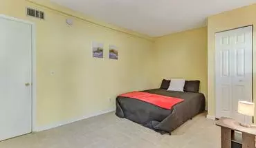 3 of 18 E 11Th St Apartment for rent in Jacksonville, FL