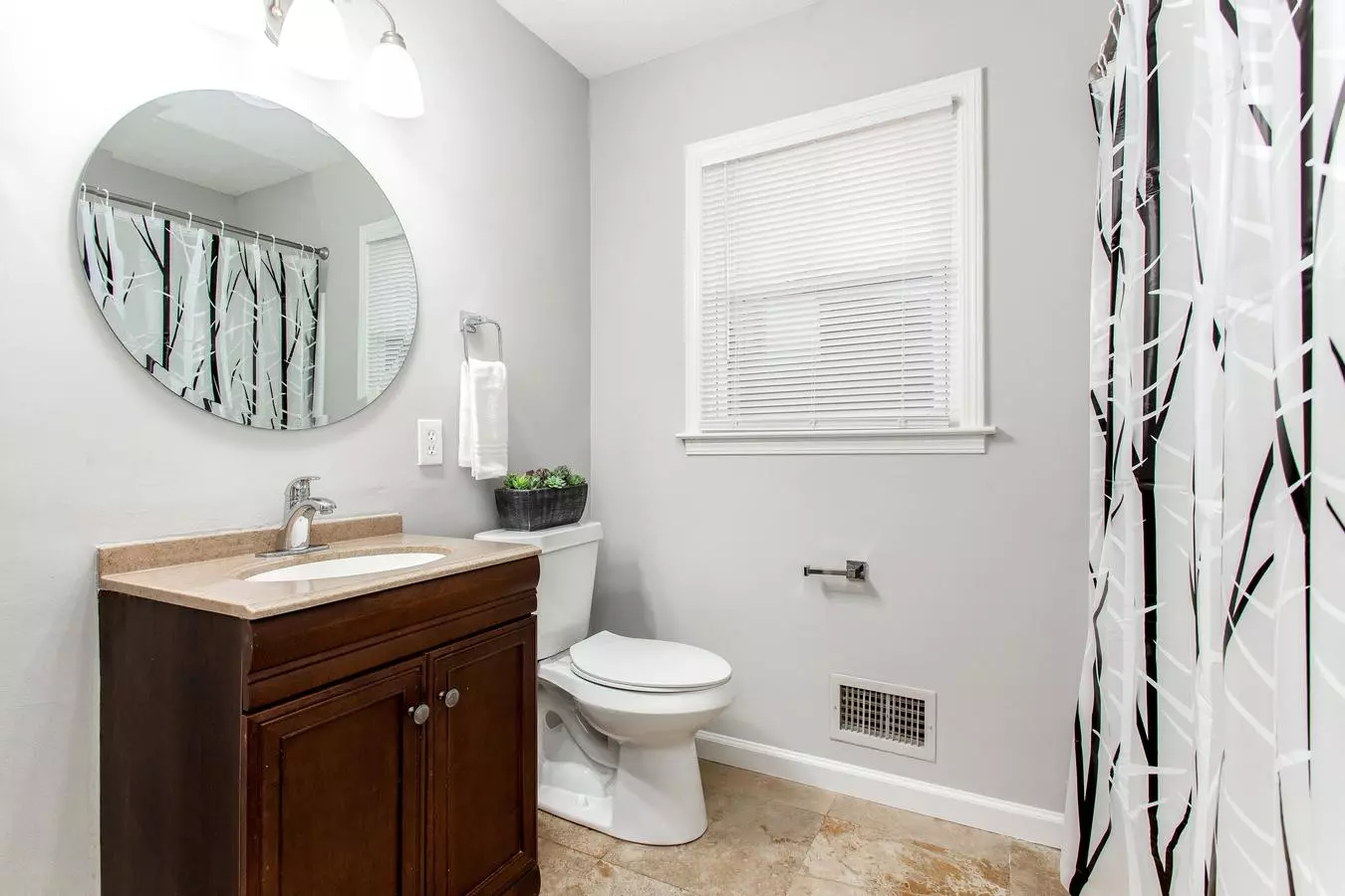 Forest Dr Apartment for rent in Acworth, GA