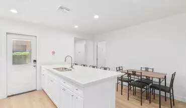 3 of 20 W Desert Cove Ave Apartment for rent in Phoenix, AZ