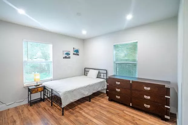 Live Oak St Apartment for rent in Pasadena, TX