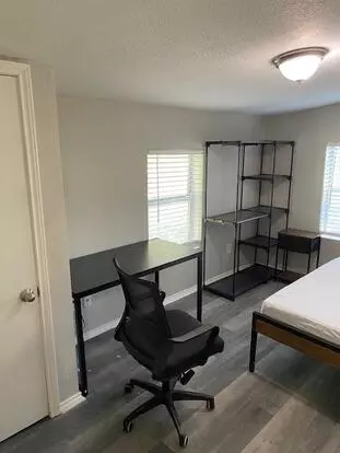 N Lyndalyn Ave Apartment for rent in Desoto, TX