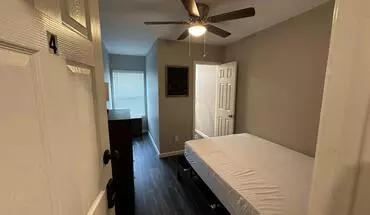 3 of 16 Colonial Ave Apartment for rent in Dallas, TX