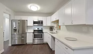 2 of 29 W Orangewood Ave Apartment for rent in Phoenix, AZ