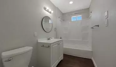 3 of 29 W Orangewood Ave Apartment for rent in Phoenix, AZ