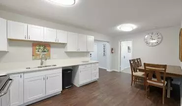 5 of 29 W Orangewood Ave Apartment for rent in Phoenix, AZ