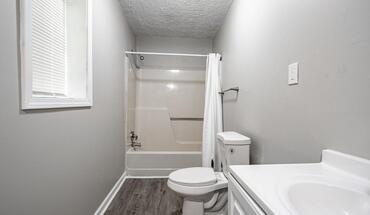 Glen Raven Ct Apartment for rent in Decatur, GA