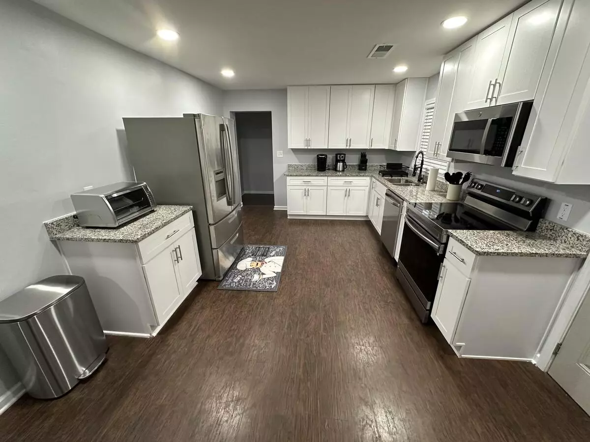 Hidden Brook Ct Apartment for rent in College Park, GA