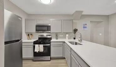 2 of 33 Bayliss St Apartment for rent in San Antonio, TX