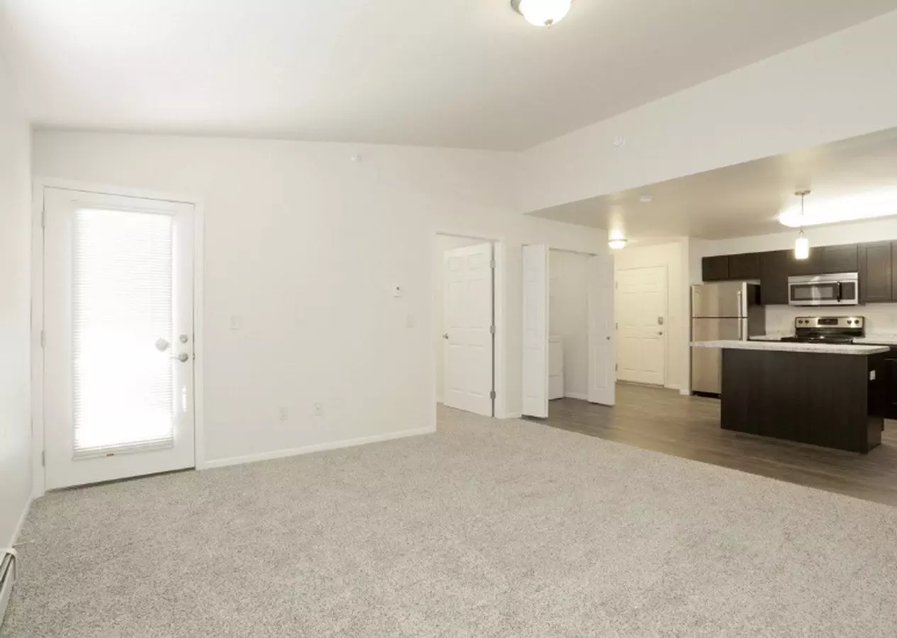 2 of 4 Hunters View III Apartment for rent in Fargo, ND