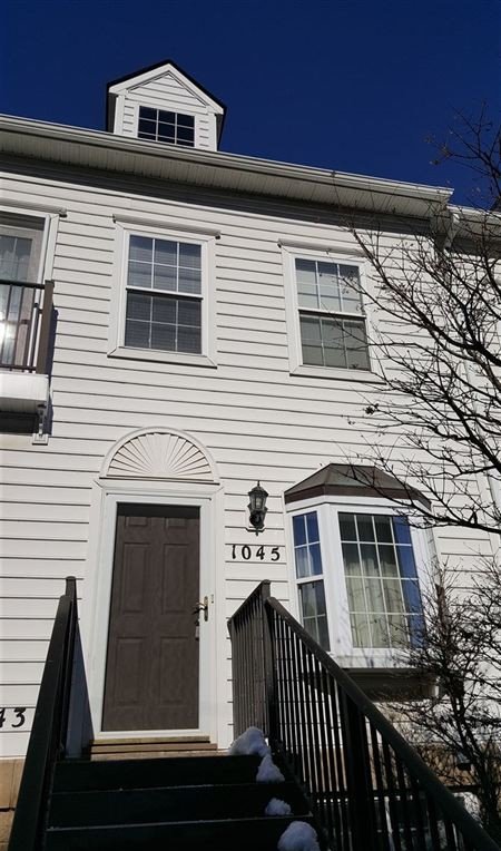 1045 Maiden Ln Apartment for rent in Ann Arbor, MI