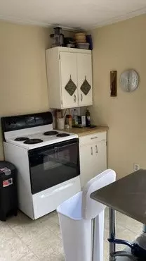 4 of 9 Attractive, Great View 5br 2 Ba W/ Deck House for rent in Duluth, MN