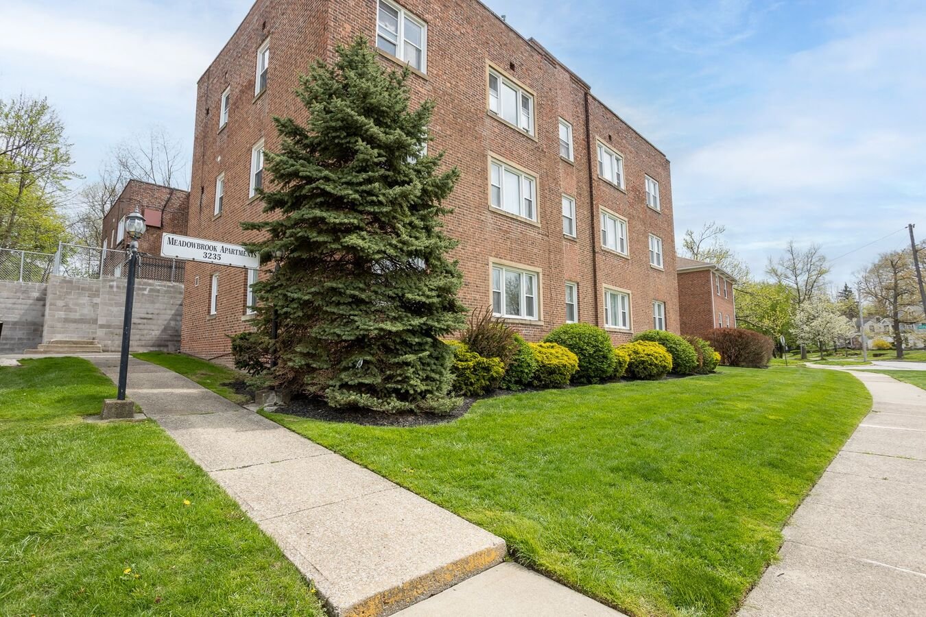 Meadowbrook Apartments Cleveland Heights, OH | Rentable