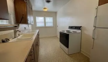 3 of 11 407 W Walnut St House for rent in Roswell, NM