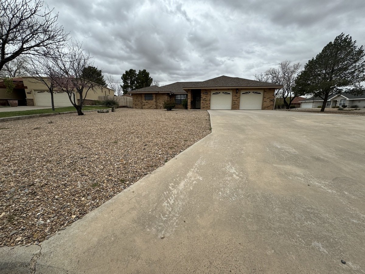 3310 Estrellita Dr Roswell, NM House for Rent Rentable