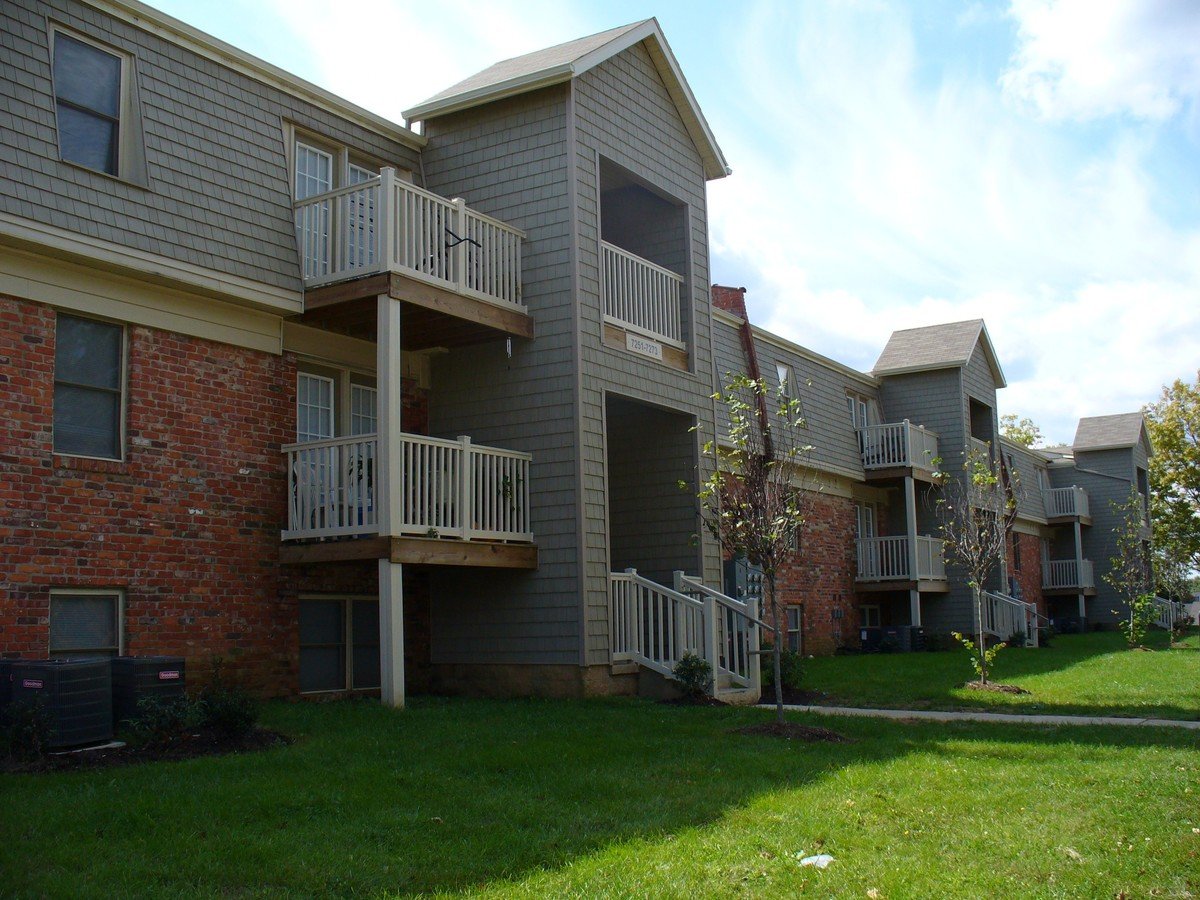 Park Lake Apartments 7100 Leisure Lane Louisville, KY