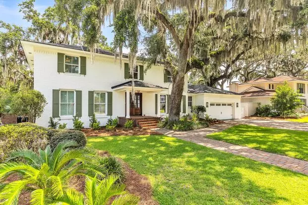 Beautiful Renovated Waterfront Home On Isle Of Hope Apartment for rent in Savannah, GA