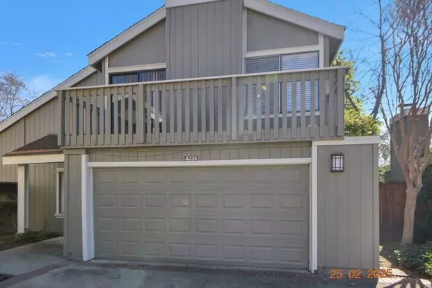4 Bedroom House With Community Pool! Apartment for rent in Concord, CA
