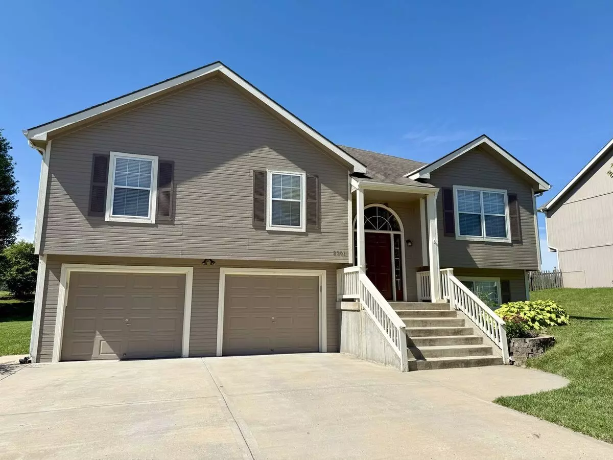 2301 Magnolia Dr House for rent in Leavenworth, KS