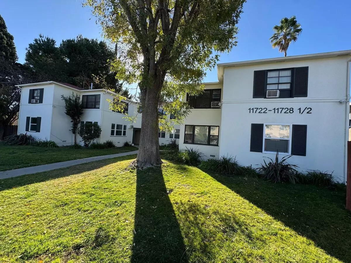 Riverside Apartment for rent in Valley Village, CA