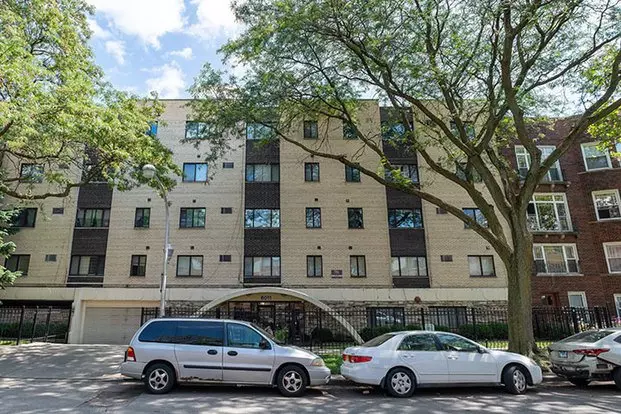 6011 N. Winthrop Apartment for rent in Chicago, IL 6011 N. Winthrop Apartment for rent in Chicago, IL