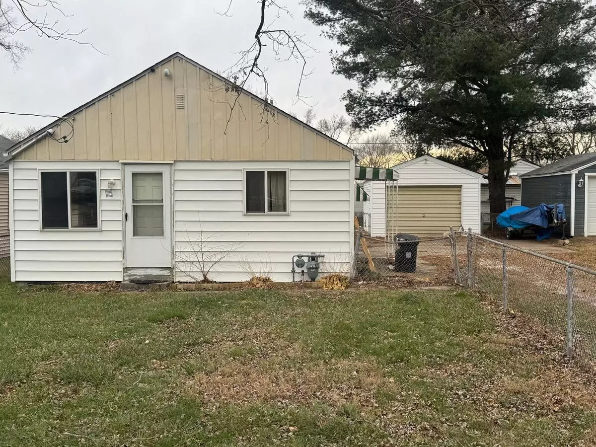 2 Bedroom / 2 Bathroom House In Peoria With Garage House for rent in Peoria, IL