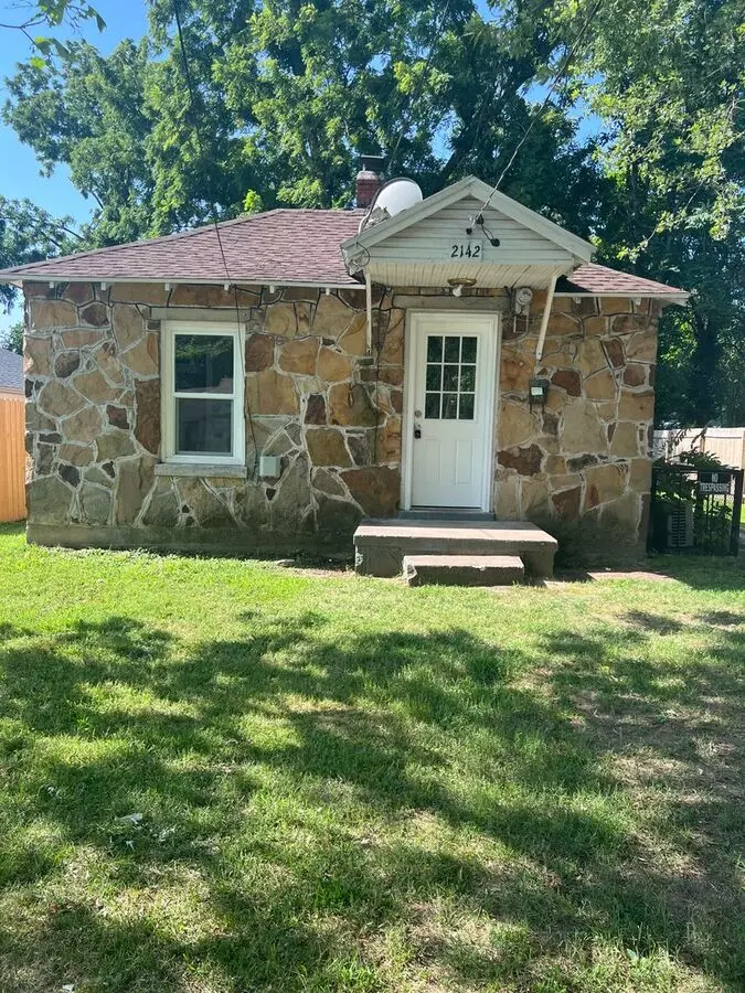 1 Bedroom/1 Bathroom House House for rent in Springfield, MO