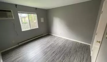 4 of 6 729 W Dixie St Apartment for rent in Bloomington, IN