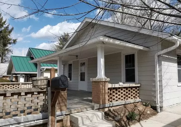 1209 S Lincoln St Apartment for rent in Bloomington, IN