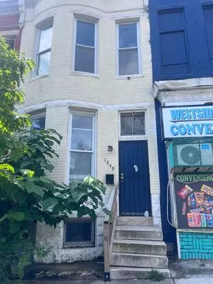 Spacious 4-bedroom + Bonus Room, 1.5-bath Rowhome For Rent Apartment for rent in Baltimore, MD