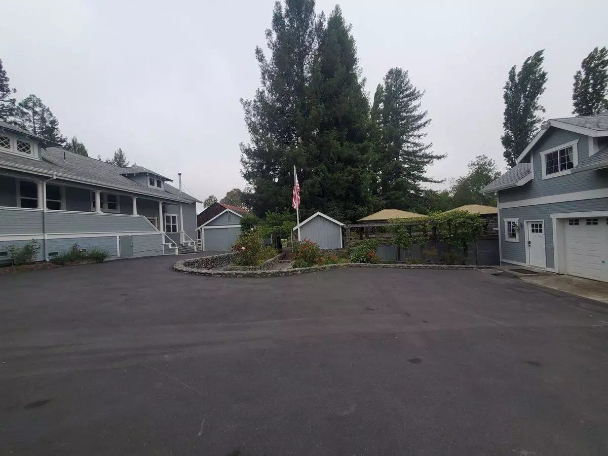 Charming Modern Farmhouse Retreat In The Heart Of Penngrove 4X Home + Large 1 Bed Apartment &multiple Structures House for rent in Penngrove, CA