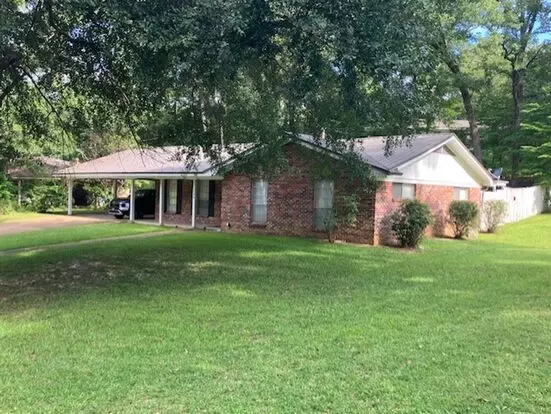 2148 Rachel St Apartment for rent in Tupelo, MS