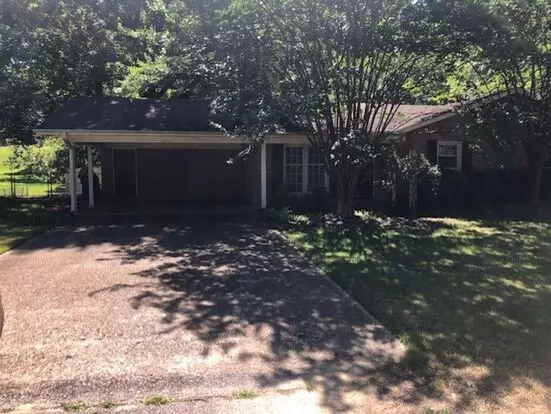 2062 Elvis Presley Dr Apartment for rent in Tupelo, MS