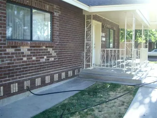 Ready For New Occupants! 2 Bedroom 1 Bath Home In Midtown. Apartment for rent in Reno, NV
