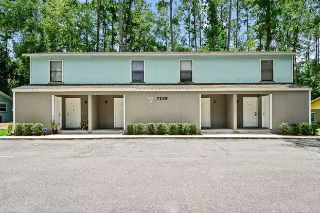 2 Bed 1 Bath Townhome Apartment for rent in Gainesville, FL