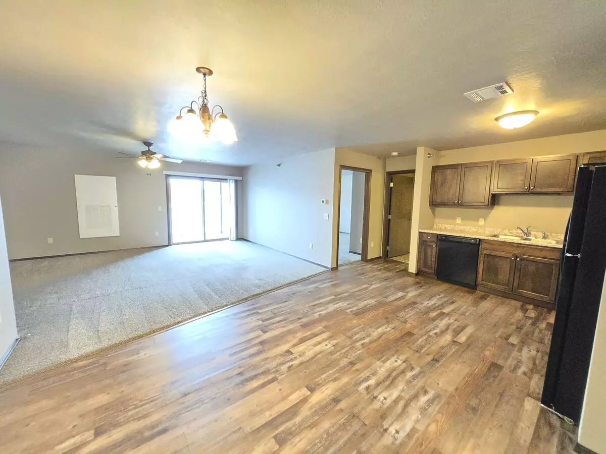 1801 S Bahnson Ave Apartment for rent in Sioux Falls, SD