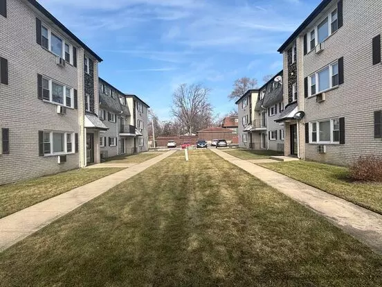 Pulaski Apartments Llc Apartment for rent in Alsip, IL