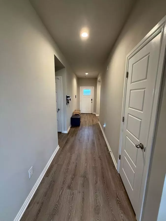 Spacious 4 Bed, 2 Bath Home With Modern Updates – Great Location! House for rent in Oklahoma City, OK